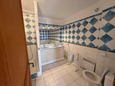 Maison avec piscine proche de la mer aux Issambres avec de belles surfaces et une vue panoramique