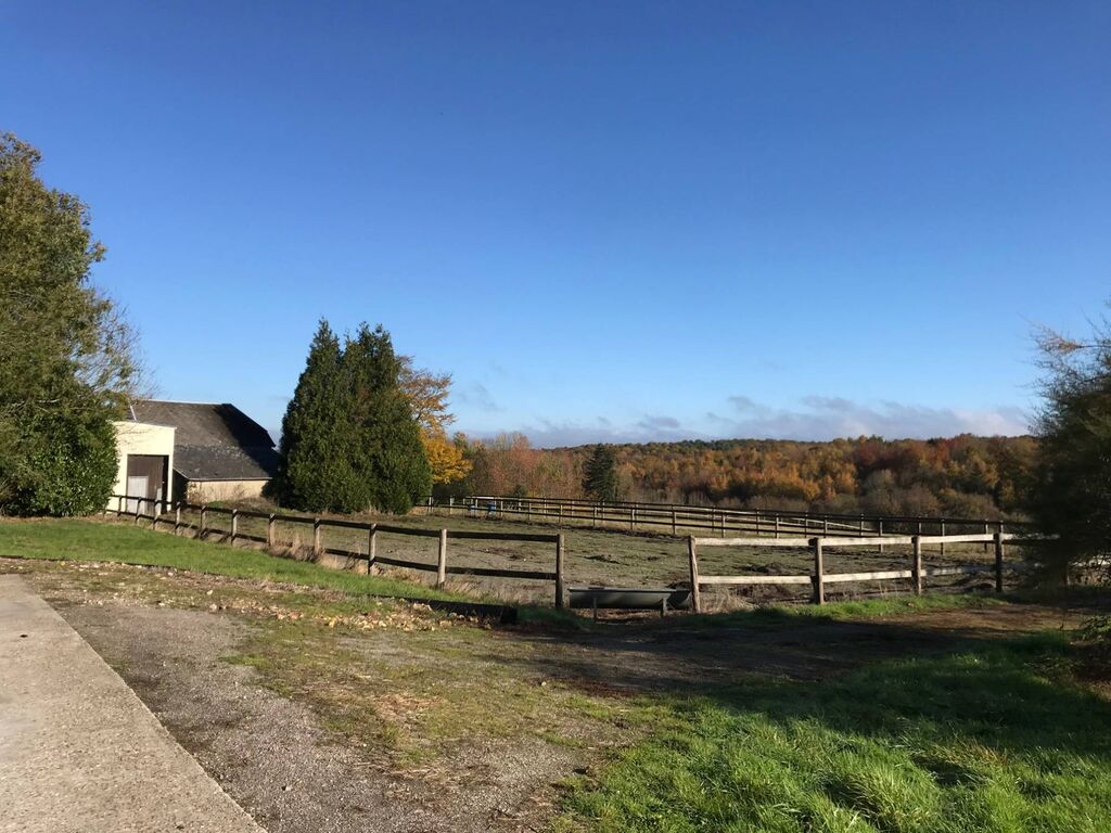 A acquérir propriété équestre bien entretenue avec sa maison de charme secteur Cormeilles 27260