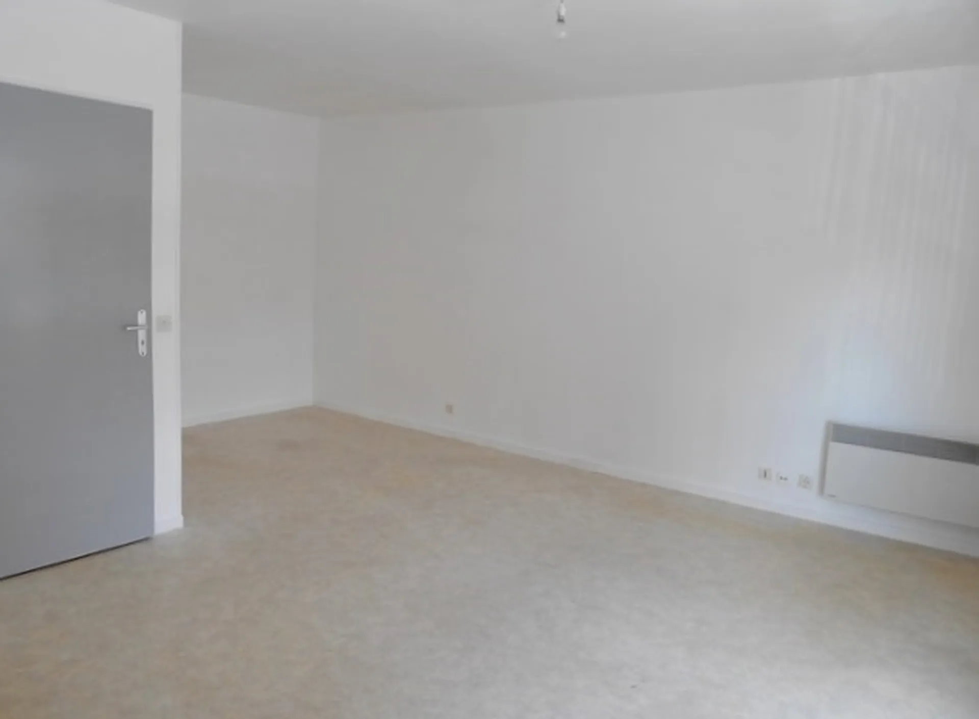 APPARTEMENT F1 HYPER CENTRE LISIEUX 14100, CALVADOS