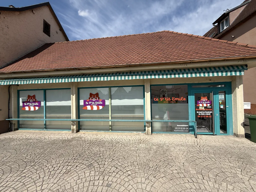 Vitrophanie pour la crèche Le P'tit Emile à Marlenheim 