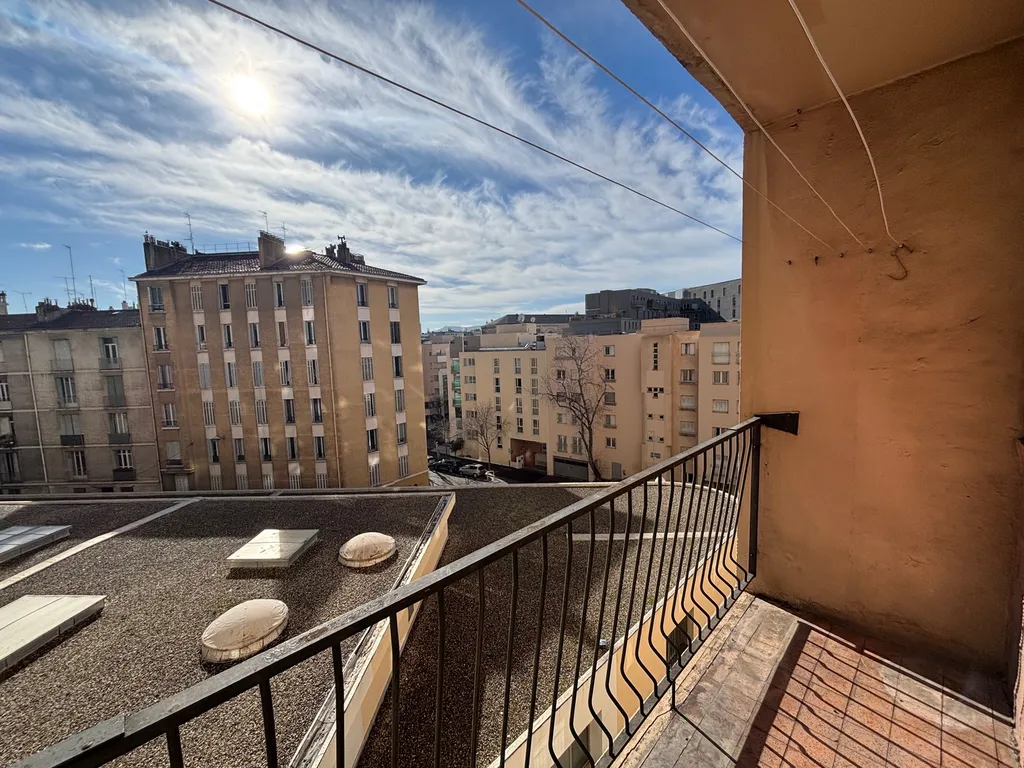 Type 3 à rénover Marseille 13006