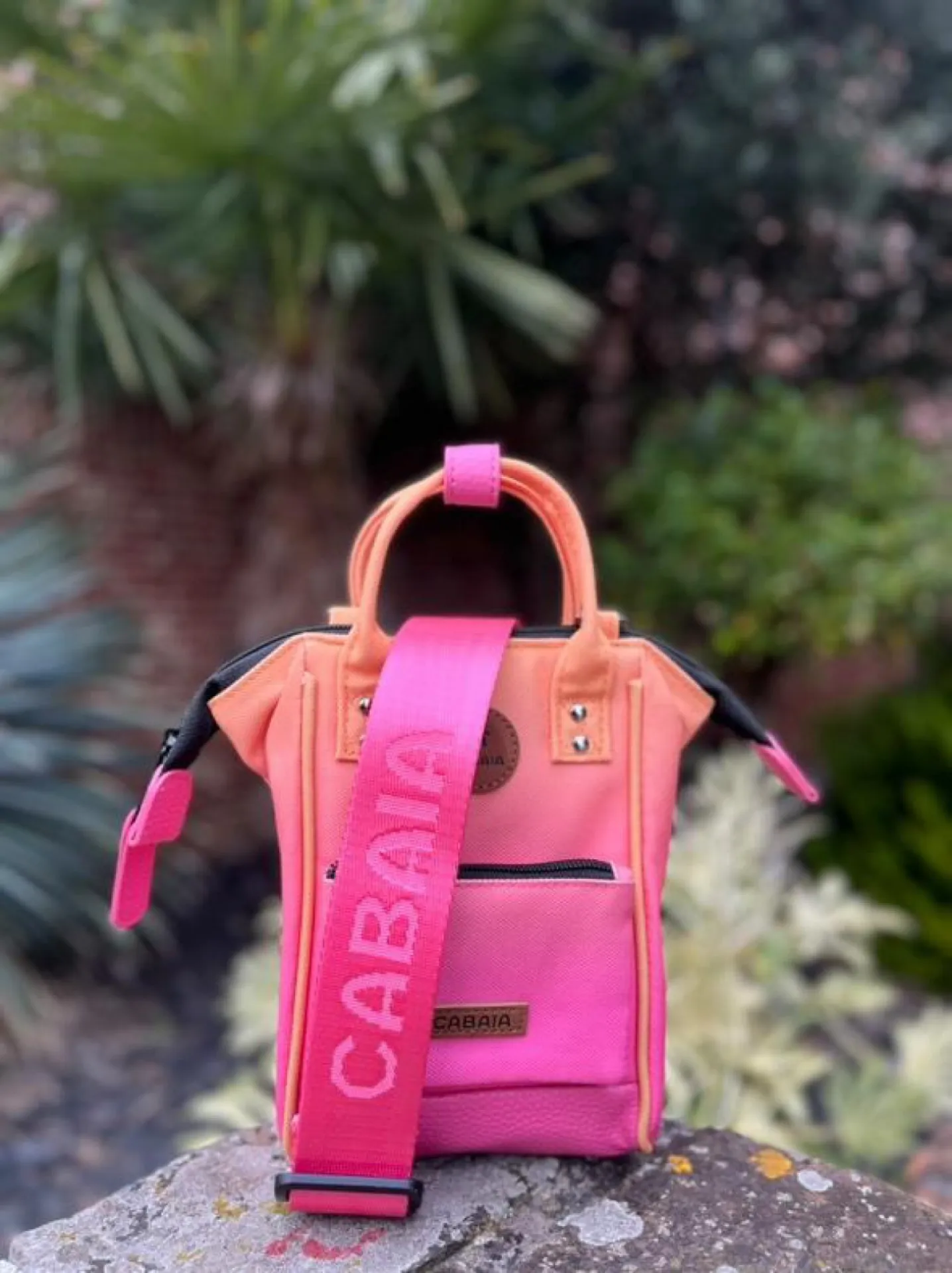 Nano Bag Cabaia sac pour les balades disponible chez Evasion Eu