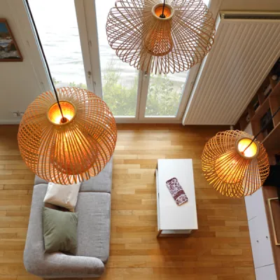 Séjour lumineux avec ambiance élégante et mobilier design, par l’Atelier D. architecte d’intérieur à Bordeaux