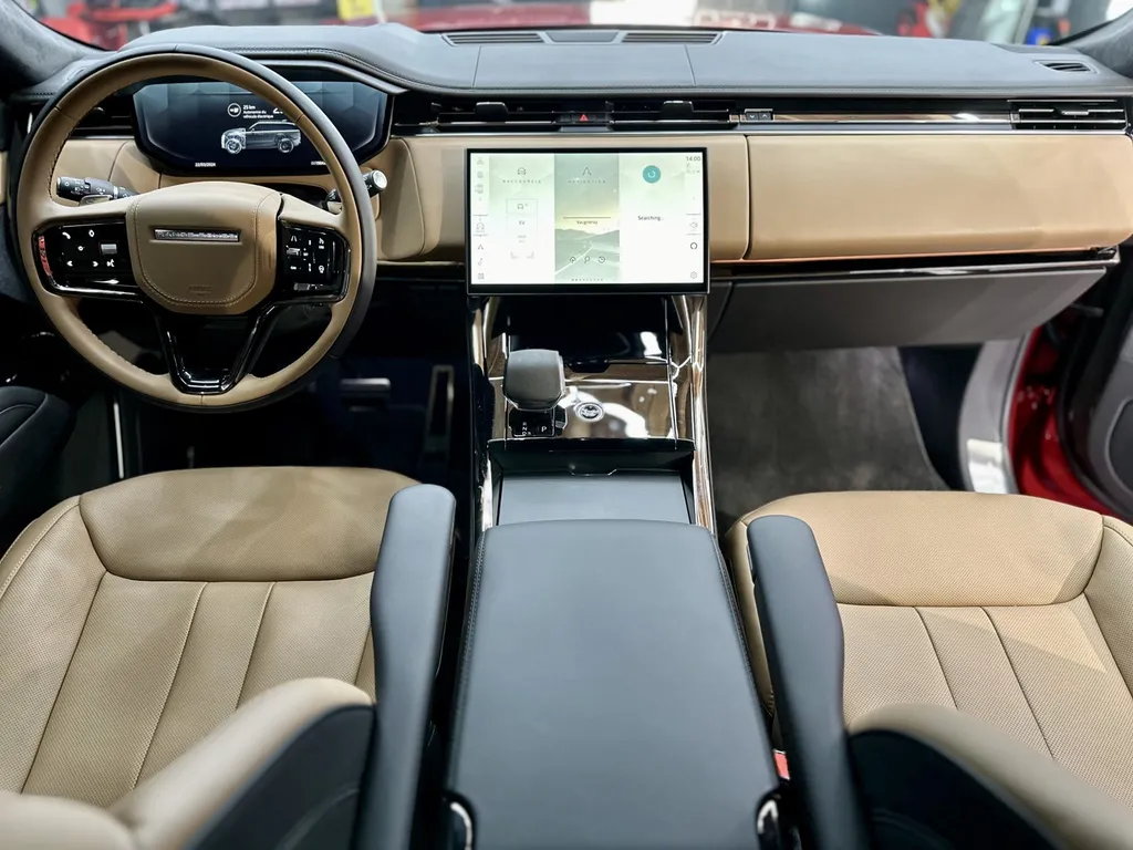 Polissage rénovation carrosserie spécialiste du traitement céramique sur lyon Range Rover sport 