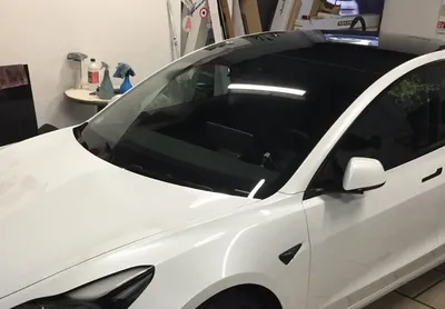 Pose d'un film teinté pour gagner en confort de conduite à Grasse 06