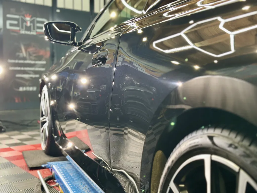 Detailing polissage protection carrosserie spécialiste BMW série 2 Brignais