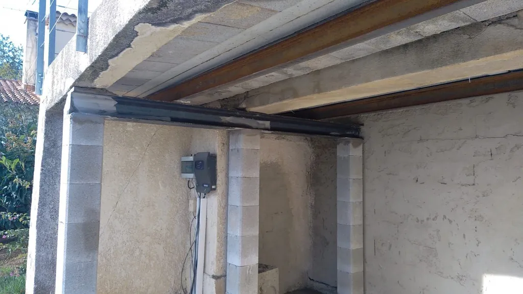 Renforcement de pilier de soutènement pour recevoir les IPN pour terrasses à Nîmes dans le Gard