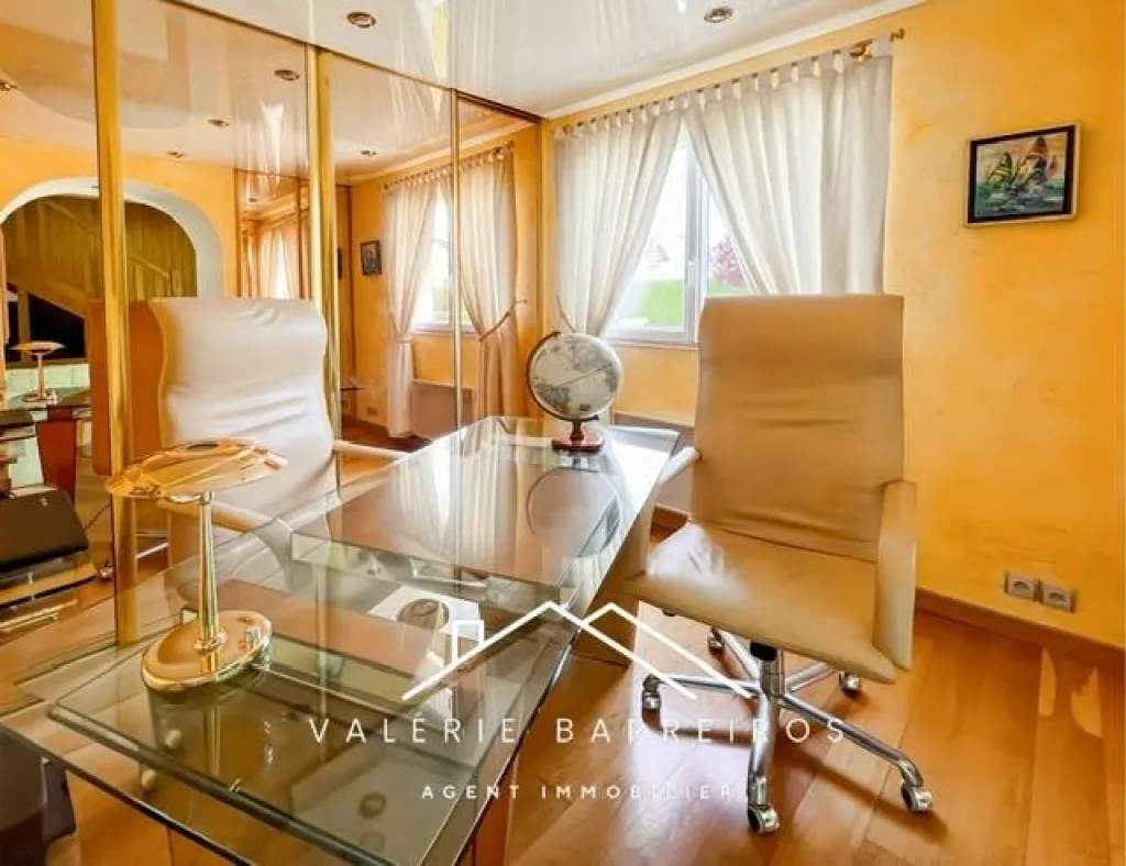 A VENDRE MAISON DE 107 M² HABITABLE SUR 372 M² DE TERRAIN SUR LA COMMUNE DE SAINT-PIERRE-DES-FLEURS 27370