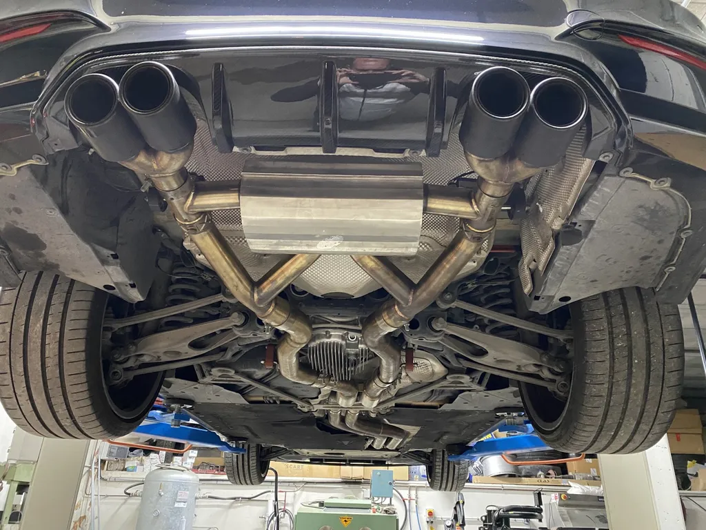 Platinum Motorsport Cellule Performance Automobile de Platinum Carrosserie pour rendre votre véhicule plus performant à Carnoux proche de Marseille, cassis, aubagne