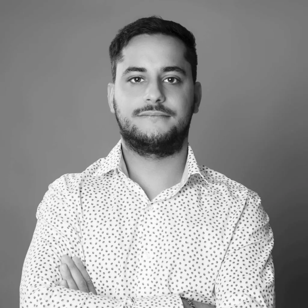 photographe trombinoscope à Lyon portrait simple ou poses variéesé