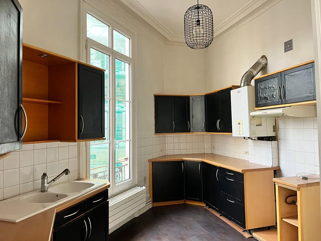 105.03m²