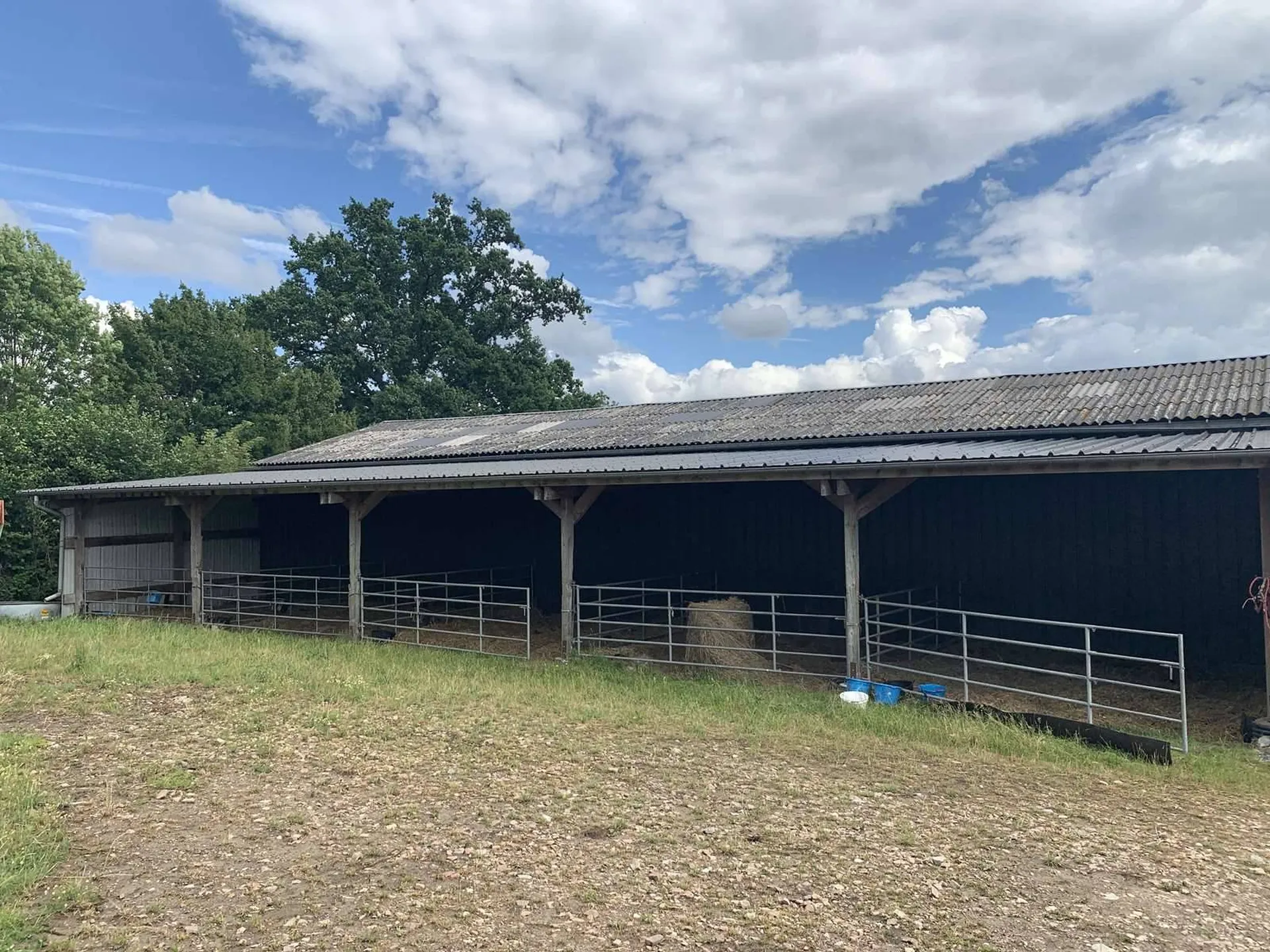 A acquérir Propriété équestre et d'élevage avec bâtiments sur 22 Ha de terrain dans le Nord du Pays d'Auge, Calvados 14.