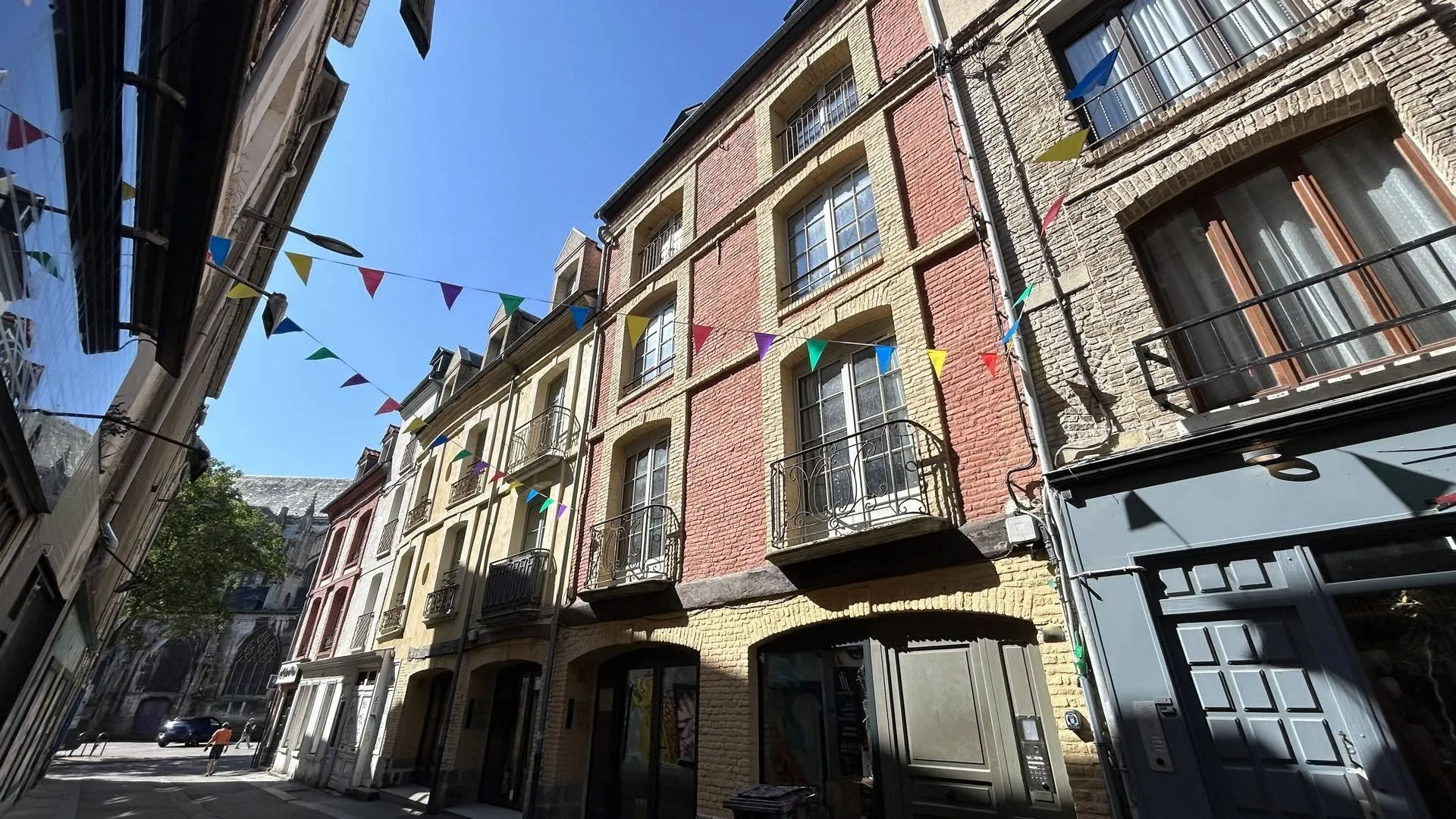 Vends un bien de qualité aux prestations soignées, idéal pour investissement locatif ou pied-à-terre.