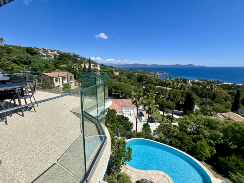 Villa 5 pièce(s) 4 chambre(s) 150 m² Les Issambres (83380)