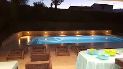Piscine coque France Piscine Composites avec éclairage Led à Aubagne