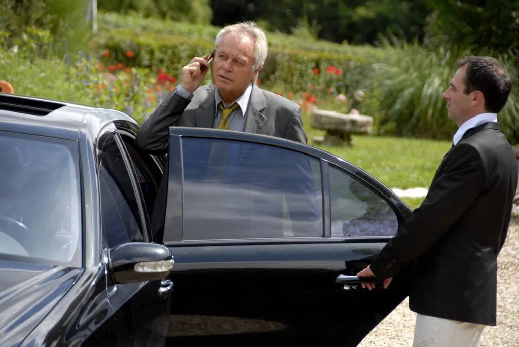 Transport événementiel de luxe avec chauffeur privé premium à Marseille service VIP sur mesure