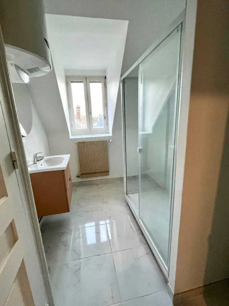 Très bel appartement en location de 97,45m², situé rue de Ricarville à Rouen, 950€ charges comprises