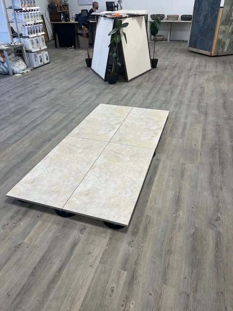 CARRELAGE GRES CERAME EFFET TRAVERTIN IZMIR  50 X 100 X 2 CM POSE SUR PLOTS (2) SUR UZES - GARD - 30