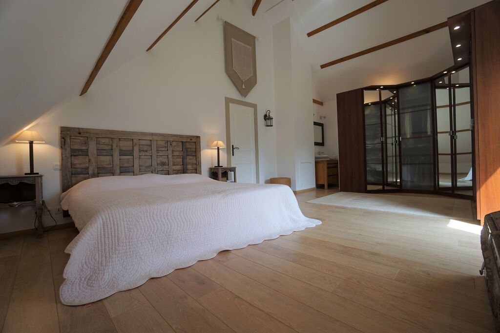 Maison contemporaine à vendre sur 6 Hectares au calme, en parfait état