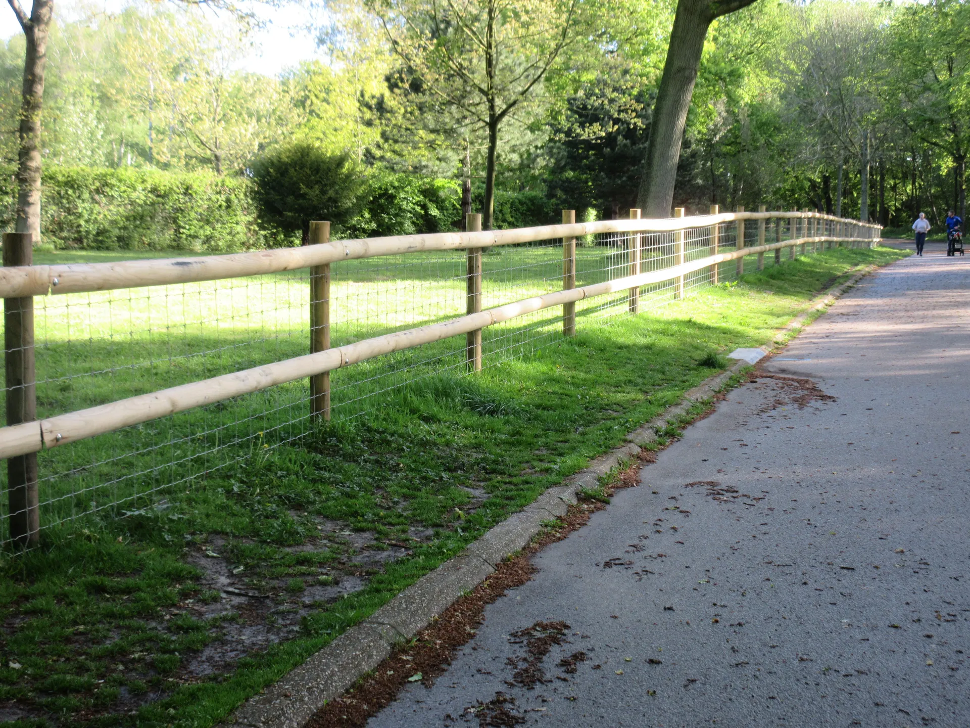 Pose de Clôtures de délimitation en bois, Ganivelles de Protection et Grillages sur Poteaux à Pont l'Évêque dans le Calvados 14 et ses Alentours