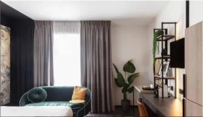 Rénovation d'une chambre de l' hôtel Ariane à Ypres en BElgique