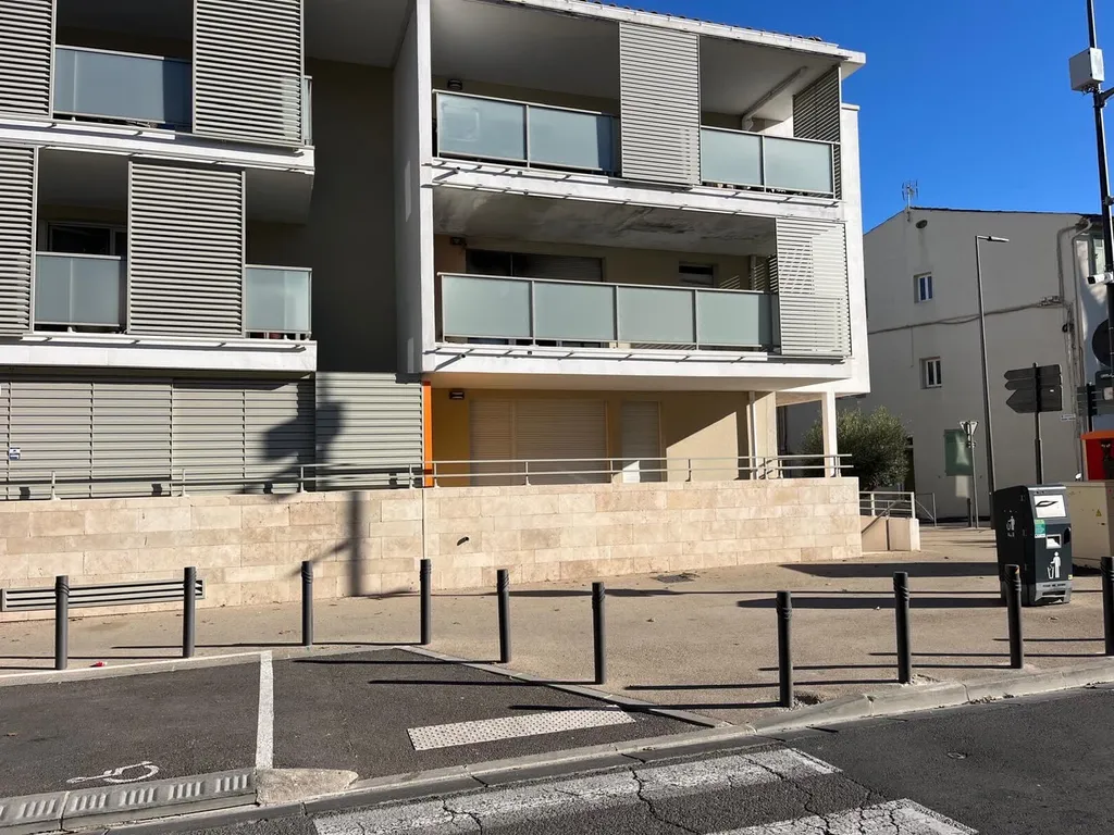 Remplacement de garde-corps suite à sinistre sur un immeuble sur Istres