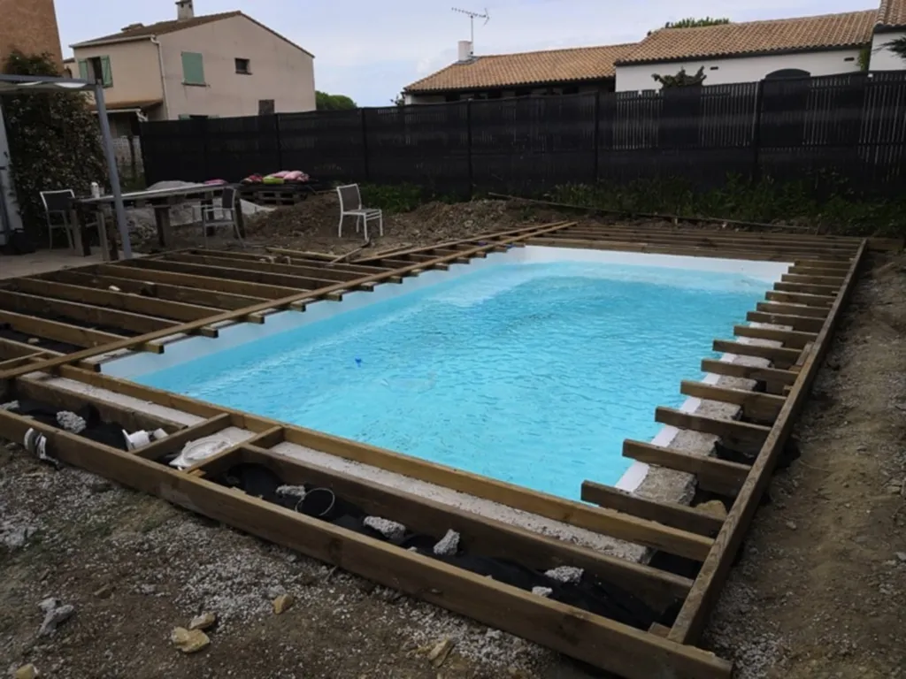 Terrasse en bois exotique Itauba de 60 m² pour un espace extérieur chaleureux et durable à Saint-Gély-du-Fesc  proche de Montpellier