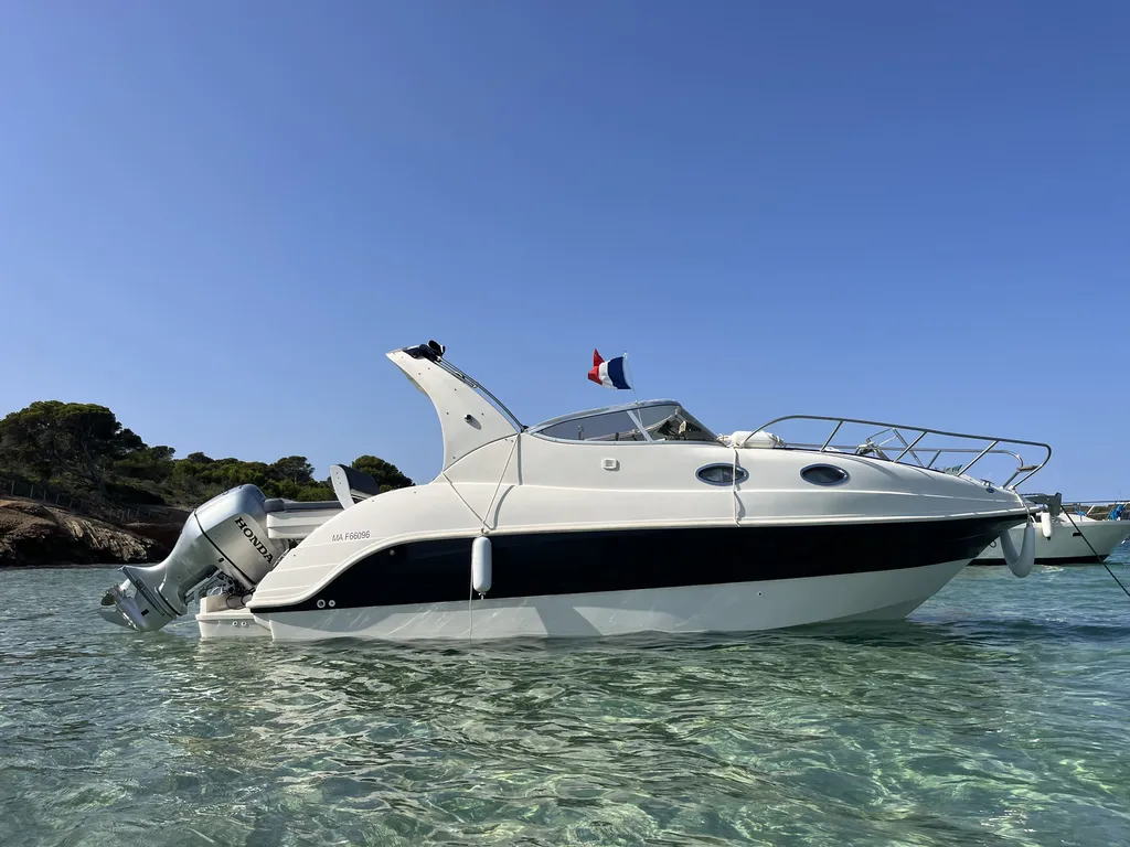 Vente d'un bateau EOLO 770 CRUISER équipé d'un moteur Honda Marine BF200 proche Hyeres et le Lavandou
