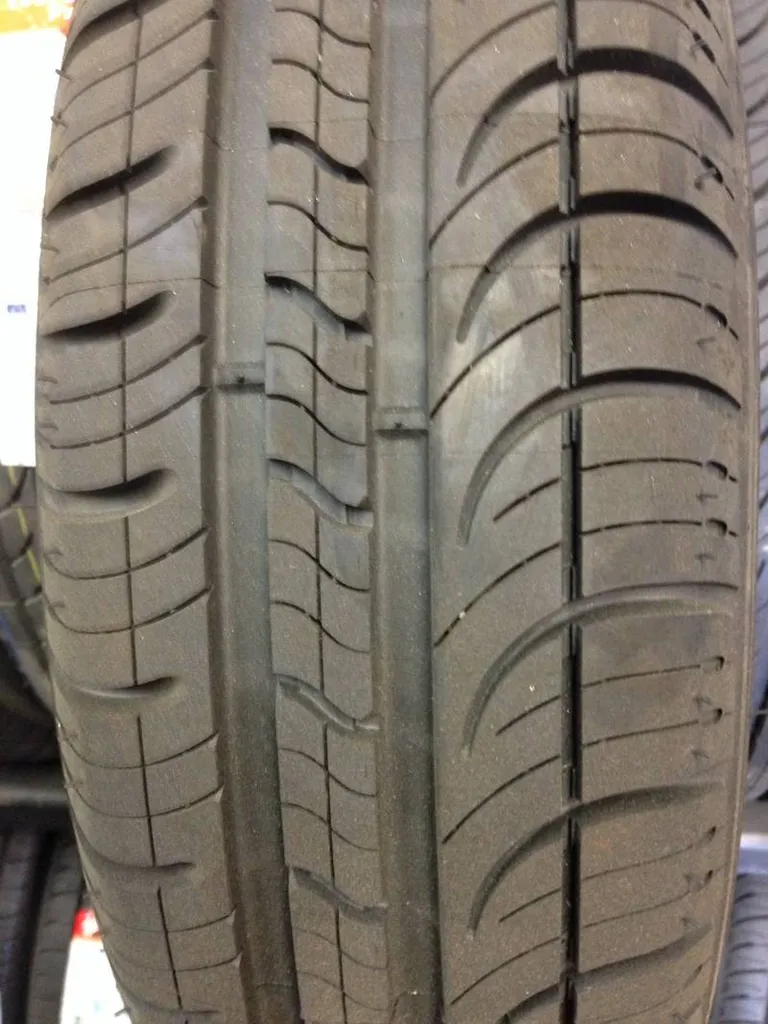 Pneu Michelin en 13 pouces montage et équilibrage dans nos garages à côté d’Avignon 