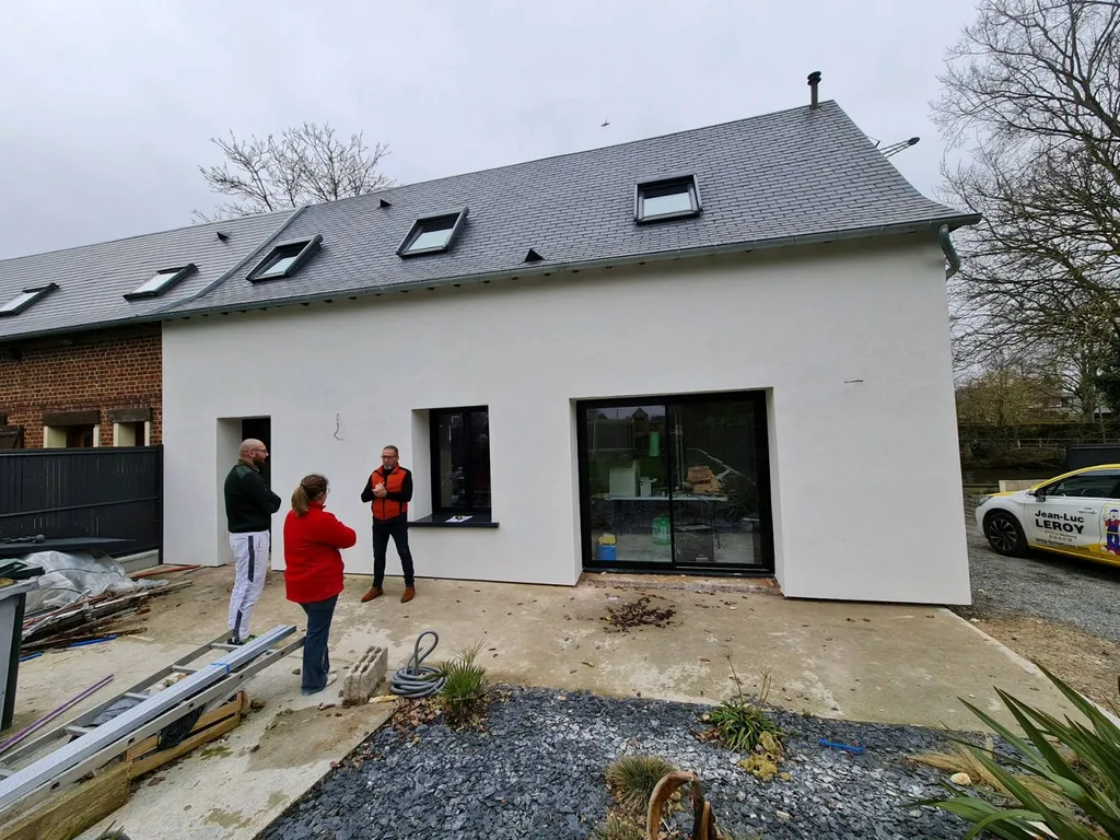 Isolation par l'extérieur des murs d'une maison en laine de roche