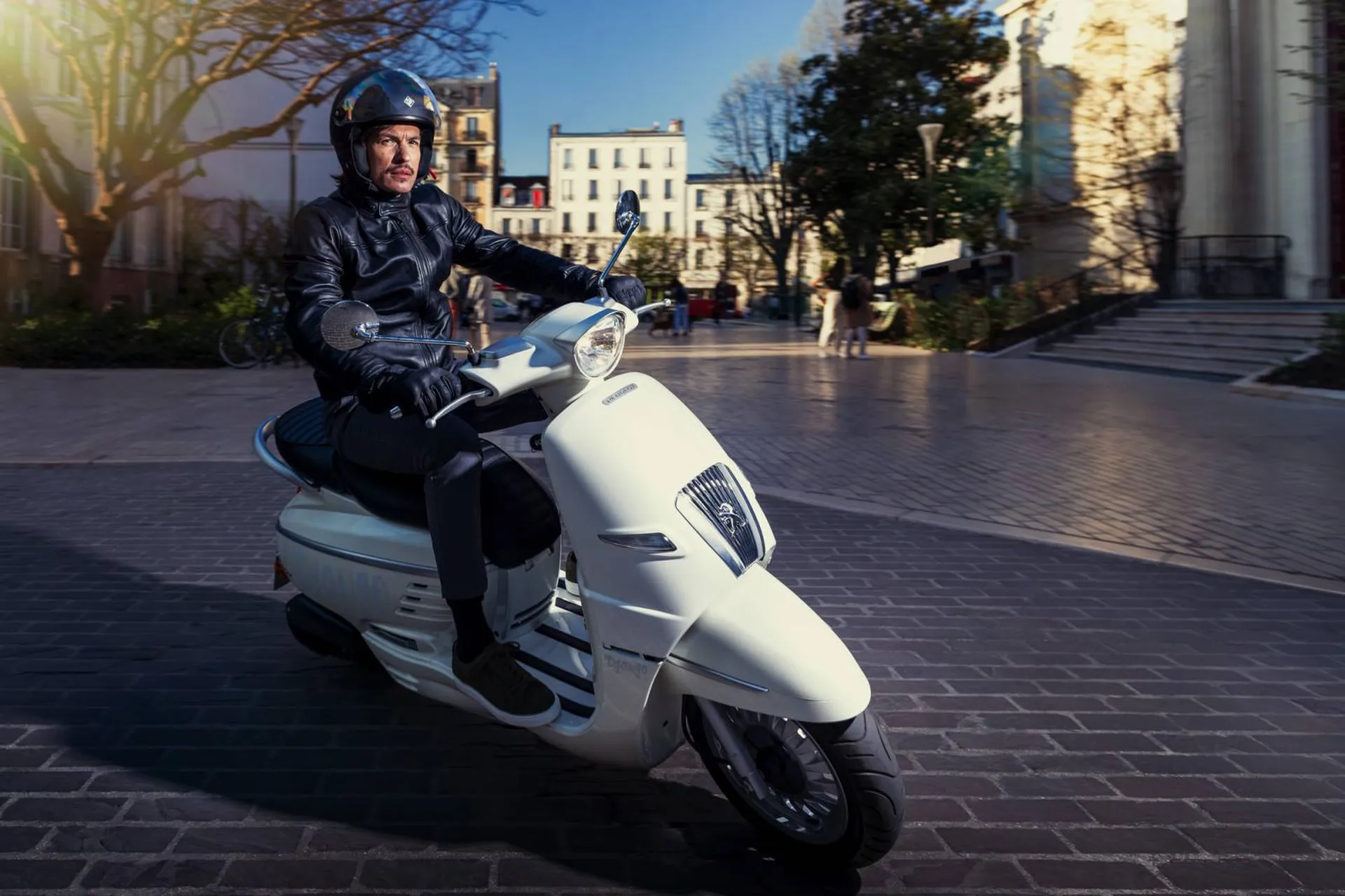 SCOOTER NEUF PEUGEOT DJANGO 50 4T BRIGHT EURO 5 LA SEYNE SUR MER