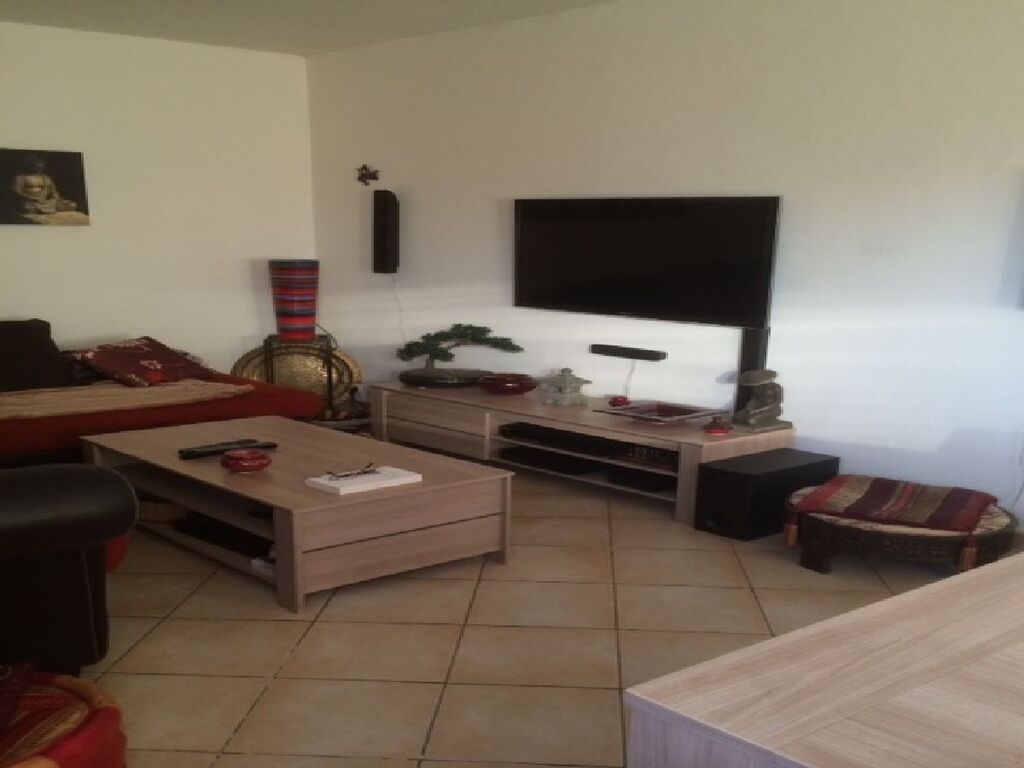 A vendre appartement 3/4 Aubagne proche centre dans résidence fermée avec piscine