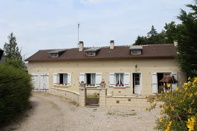 Rare à la vente, Maison de style contemporain de plain-pied posée sur un terrain de 848 m², à proximité immédiate des commodités dans le Calvados 14