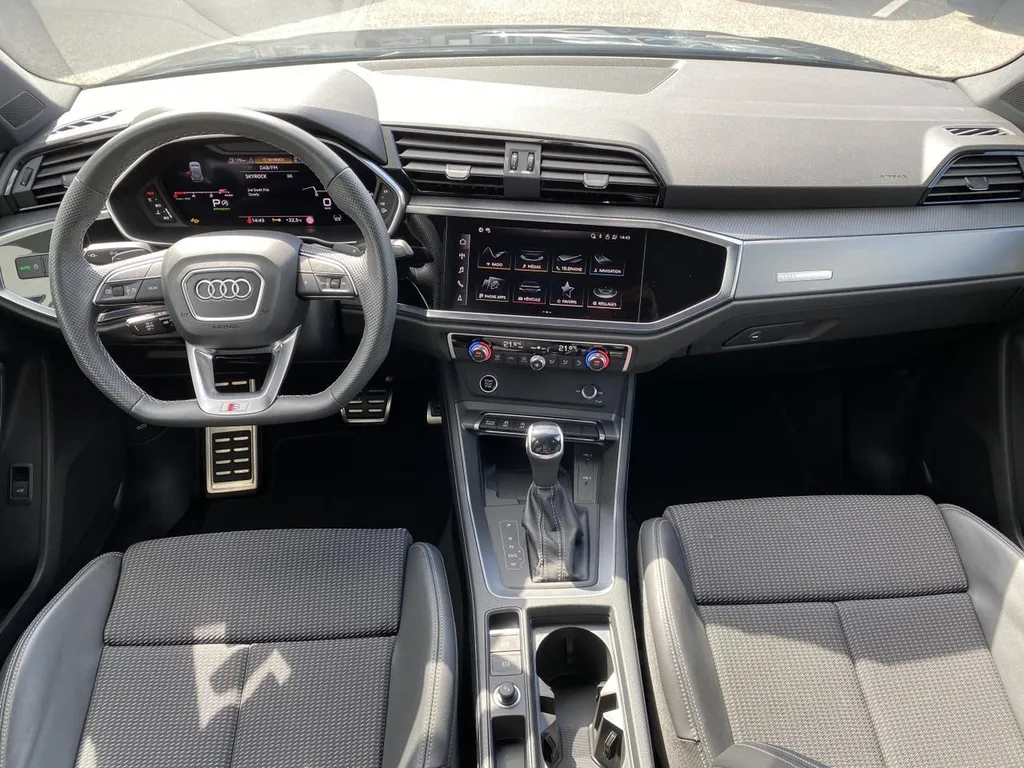 Audi Q3 35 TDI S line 150 ch automatique occasion récente disponible près de Rouen