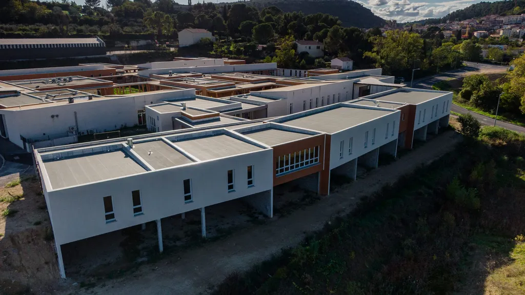 Maîtrise d’œuvre d’exécution pour l’agrandissement d’un groupe scolaire et d’un complexe sportif de 2 900 m² à Clermont dans l'Hérault