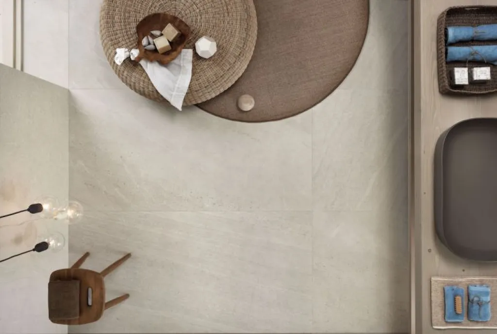 À Rouen, Nordic Stone habille les salons et cuisines contemporaines avec un esprit nordique assumé.