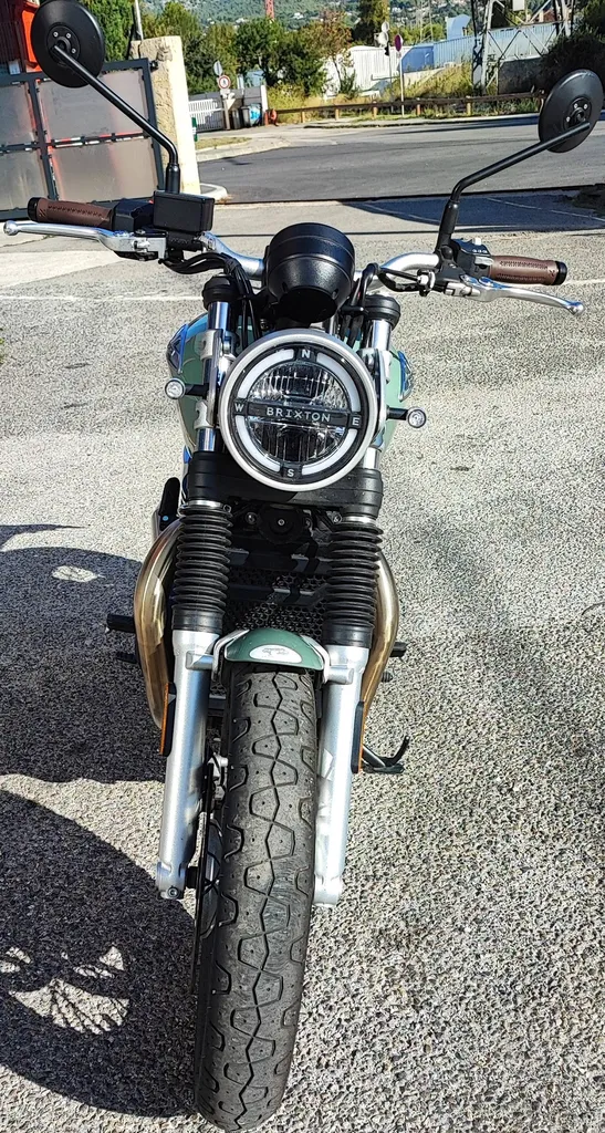 BRIXTON CROMWELL 1200 du 09/2022 avec 2900 KM