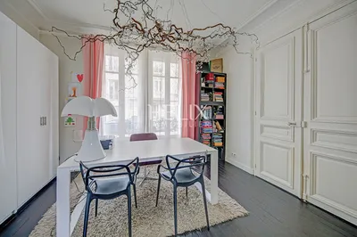 j'adore cette salle à manger pour les receptions entre amis saint germanois