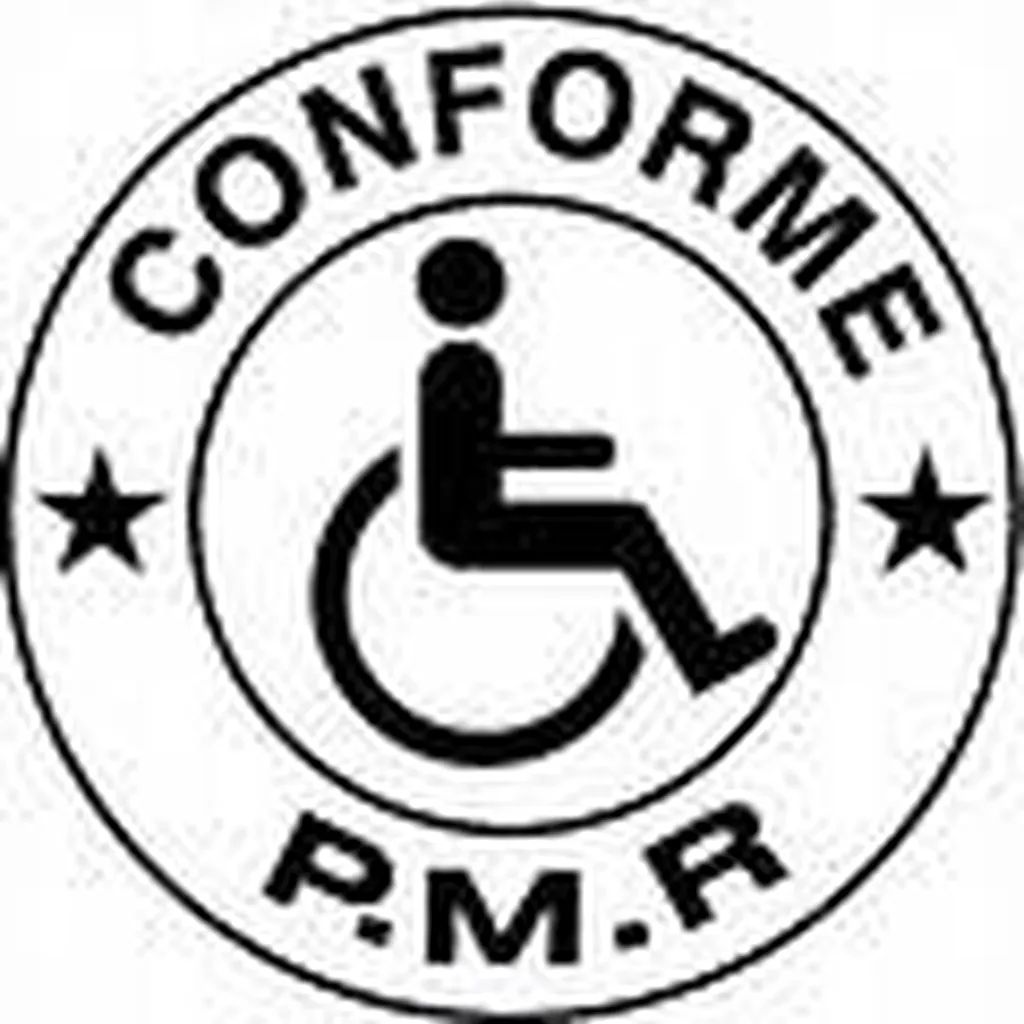 Douche sécurisée sénior conforme PMR pour une rénovation adaptée à Lyon (69)