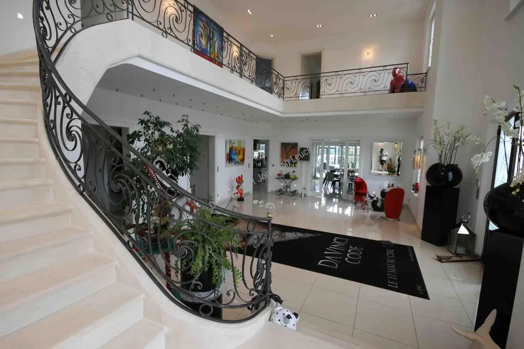 Escalier placage en pierre d'Estaillades