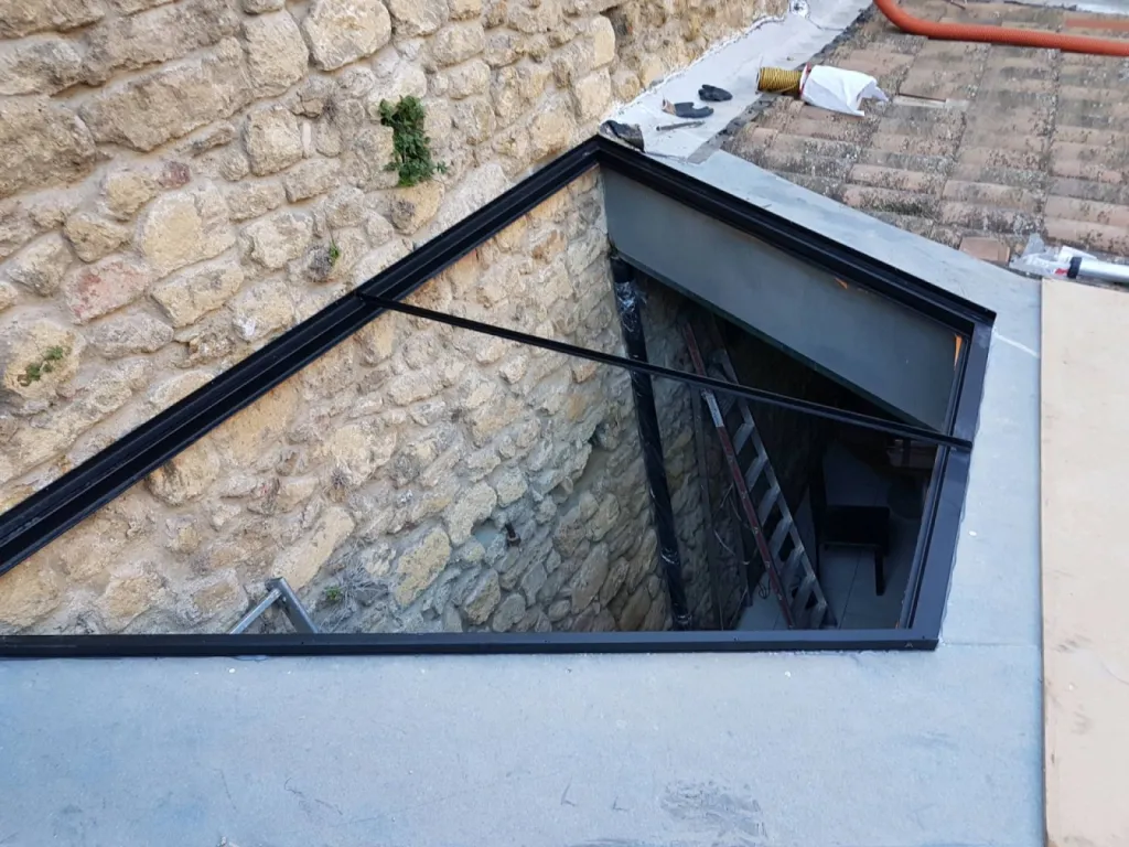 Creation d'un puit de lumière pour un restaurant gastronomique sur Salon de Provence centre ville