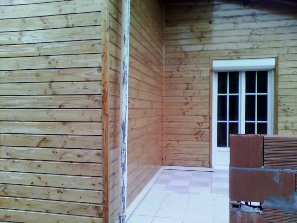 Bardage bois pour isolation façade