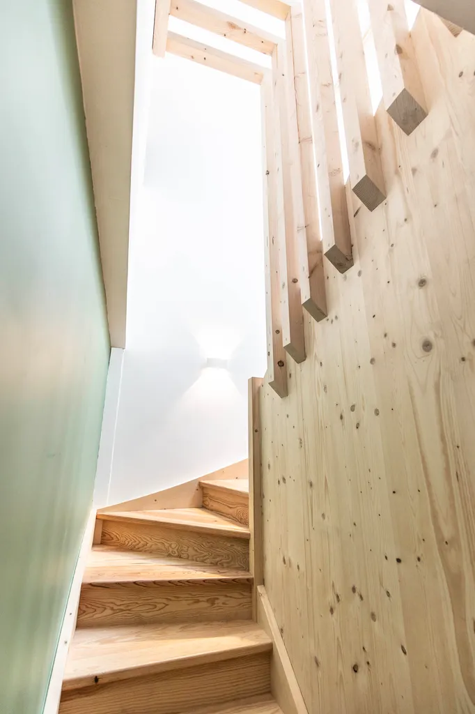 Surélévation partielle & transformation d’une petite maison en vaste lieu de vie lumineux à Bègles proche de Bordeaux