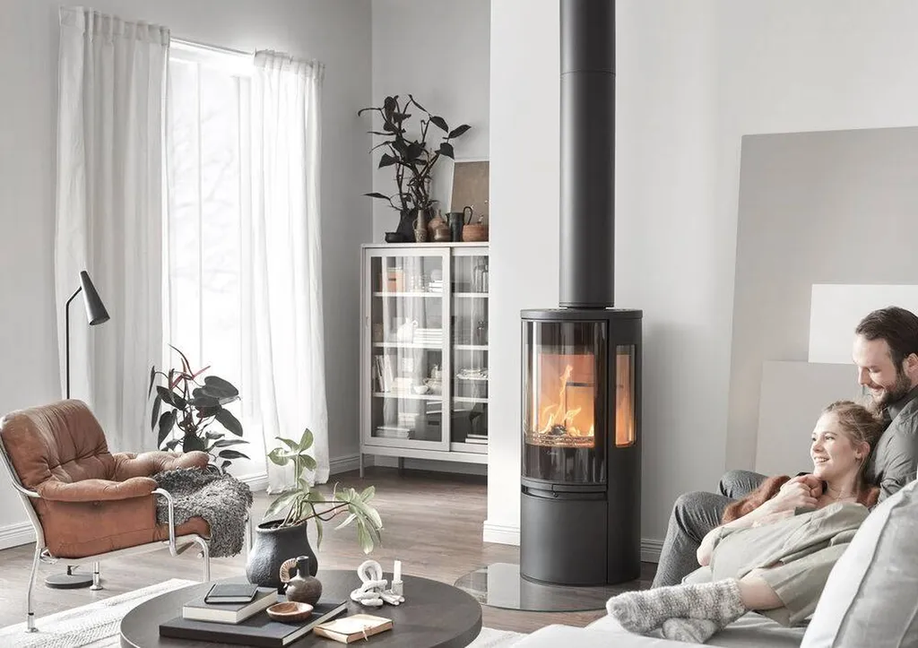 Le CONTURA CONNECT 556 disponible chez COURTOIS Cheminées à Toulouse