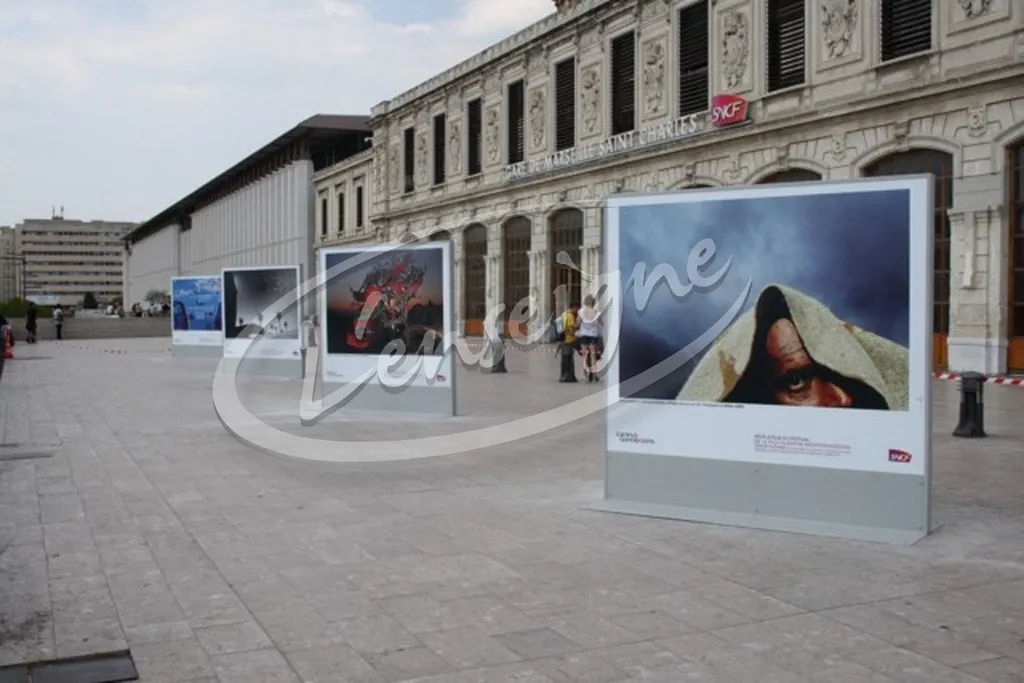 Panneau imprimé avec socle Marseille