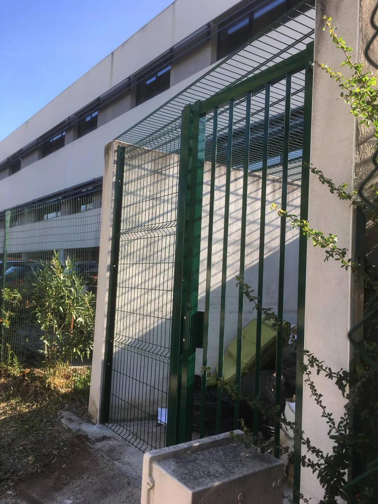 portillon avec fermeture automatique 