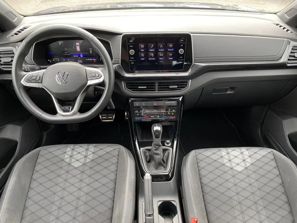 Volkswagen T-Cross R-Line d’occasion automatique essence à vendre à Rouen chez concessionnaire