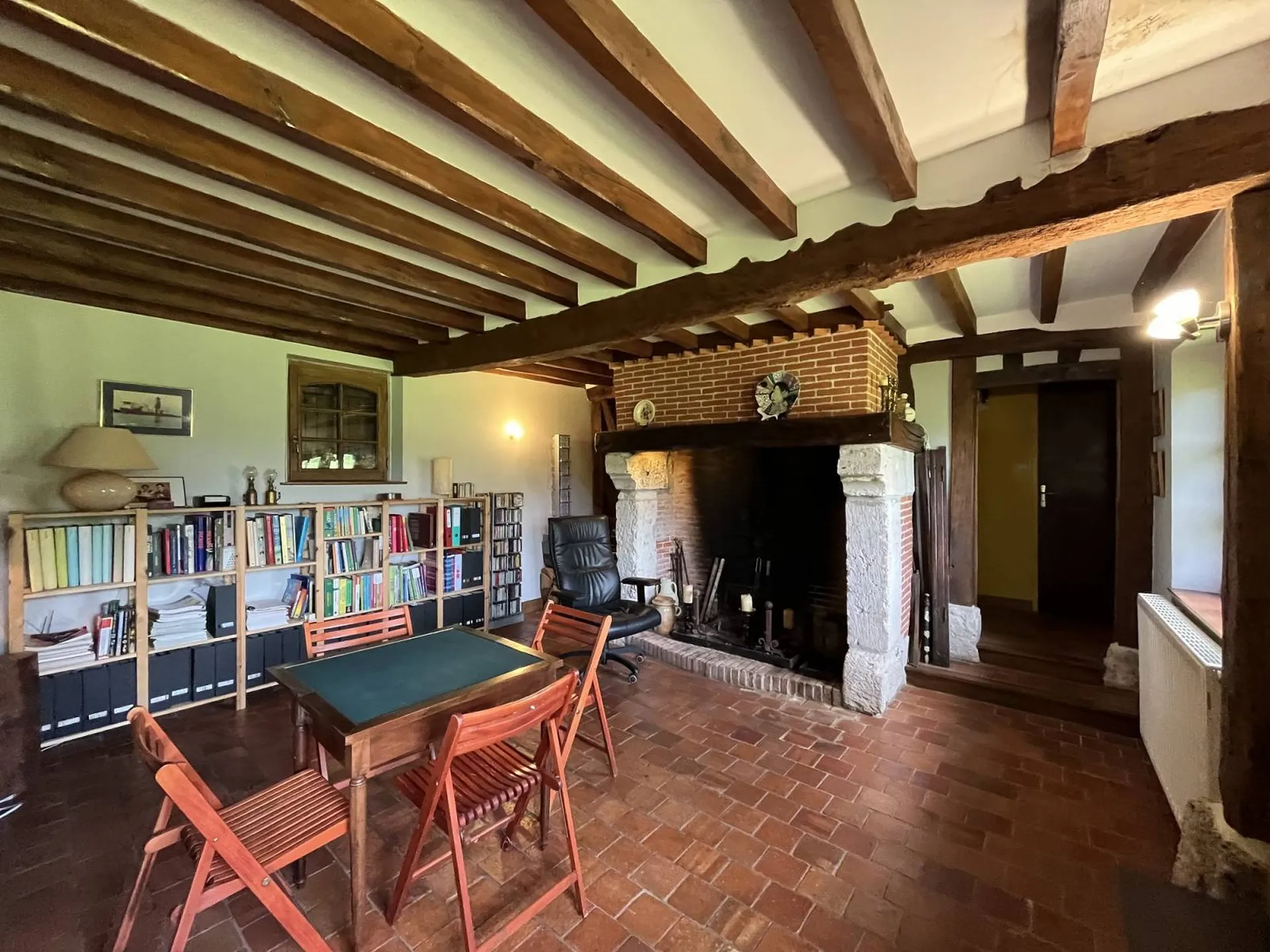 Chaumière à vendre située au calme sans vis-à-vis à Vatteville-la-Rue, avec 5723m² de terrain