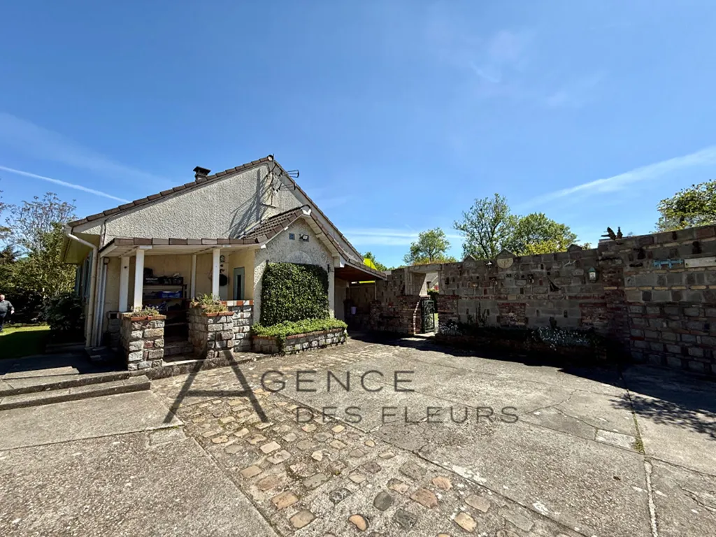A vendre maison de 90 m² sur sous-sol total édifiée sur un terrain de 1350 m² située à SAINT AUBIN LES ELBEUF