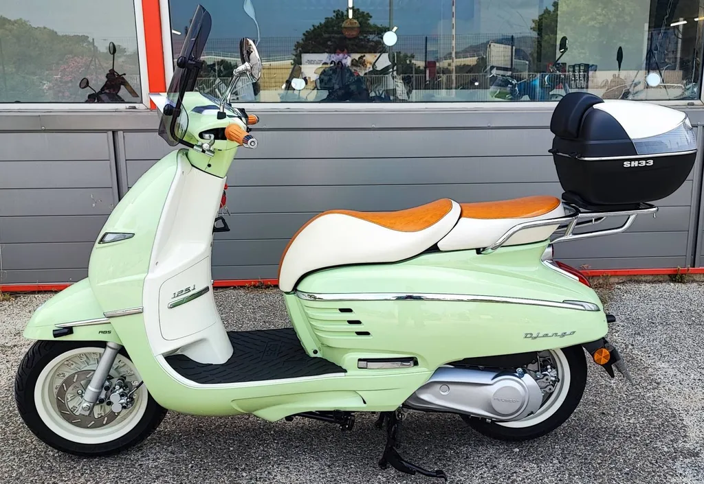 PEUGEOT DJANGO 125 DU 04/2025 AVEC 1700KM.